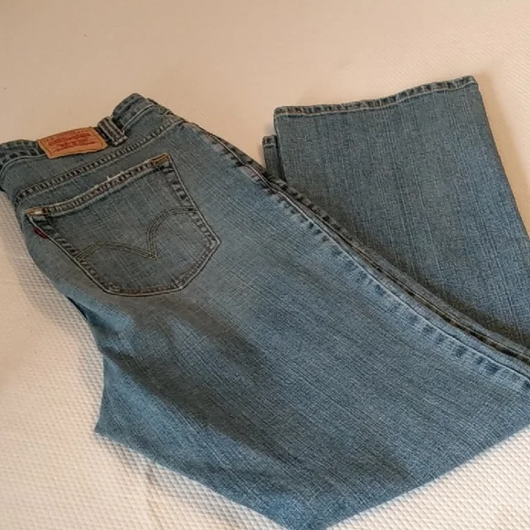 Levi Jean 18 - Picture 1 of 7